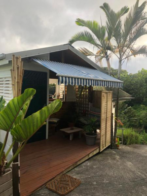 Bungalow: La Favéla Chic/The Chic Favela - Trois-Rivières